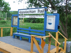 Appalachian Trail AT Train Station (41.592857, -73.588042)