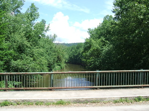 Appalachian Trail Kellogg Road & Housatonci River (42.143992, -73.359743)