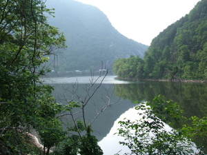 Appalachian Trail Delaware River. NJ to the left.  PA to the right.