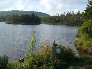 Appalachian Trail Water, North Shore Trail, Stratton Pond (Near 43.103361, -72.963937)