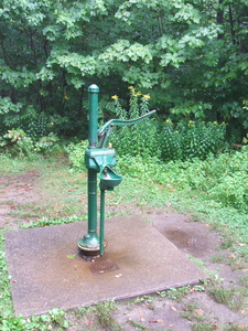 Appalachian Trail Hand Pump at Mad Tom Notch Road (43.257688, -72.938279)