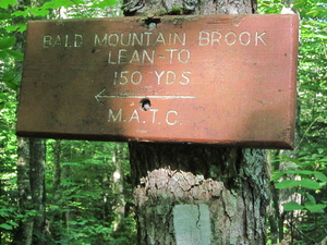 Appalachian Trail Bald Mountain Brook Lean-to sign - north end